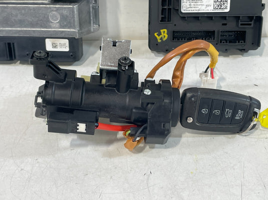 21-23 HYUNDAI ELANTRA SE ENGINE & BODY CONTROL MODULE ECM BCM W/ KEY FOB