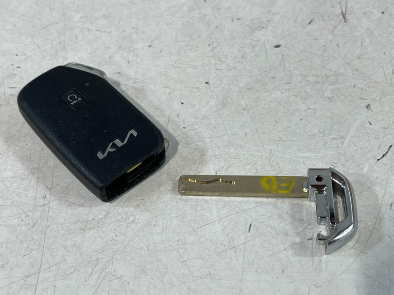 Load image into Gallery viewer, KIA STINGER GT-LINE ENGINE &amp; TRANS CONTROL MODULE &amp; AUDIO AMP W/ KEY FOB #99622
