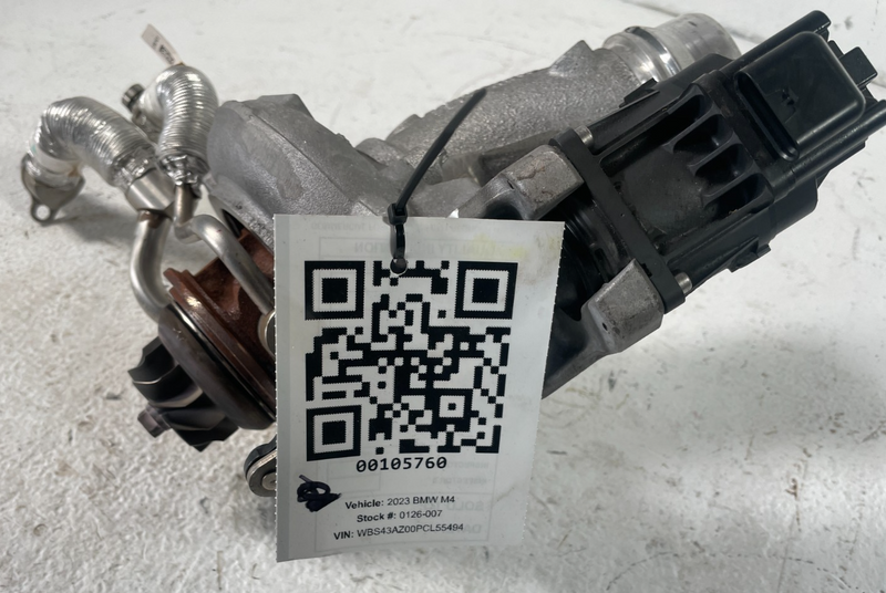Load image into Gallery viewer, 20-25 BMW G82 M4 M3 M2 X4 X3 ENGINE TURBO CHARGER TURBOCHARGER ASSEMBLY #105760
