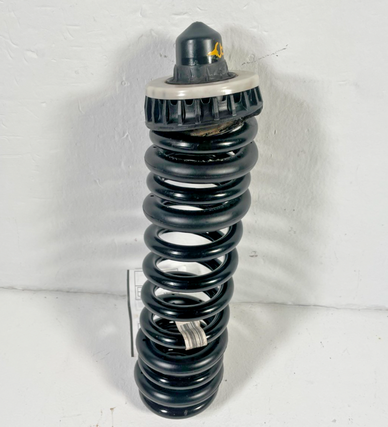 Load image into Gallery viewer, 2021-2025 BMW G82 M4 REAR LEFT OR RIGHT SIDE SUSPENSION COIL SPRING # 105673
