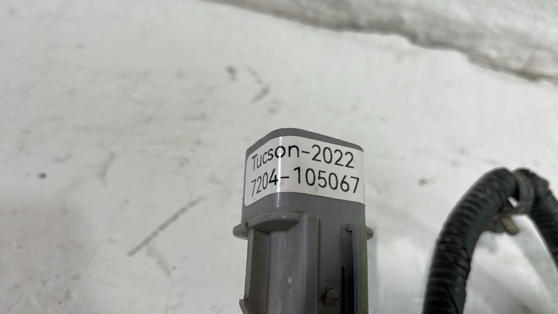 Load image into Gallery viewer, 2022-2025 HYUNDAI TUCSON AWD REAR DIFFERENTIAL AXLE CARRIER WIRE HARNESS #105067
