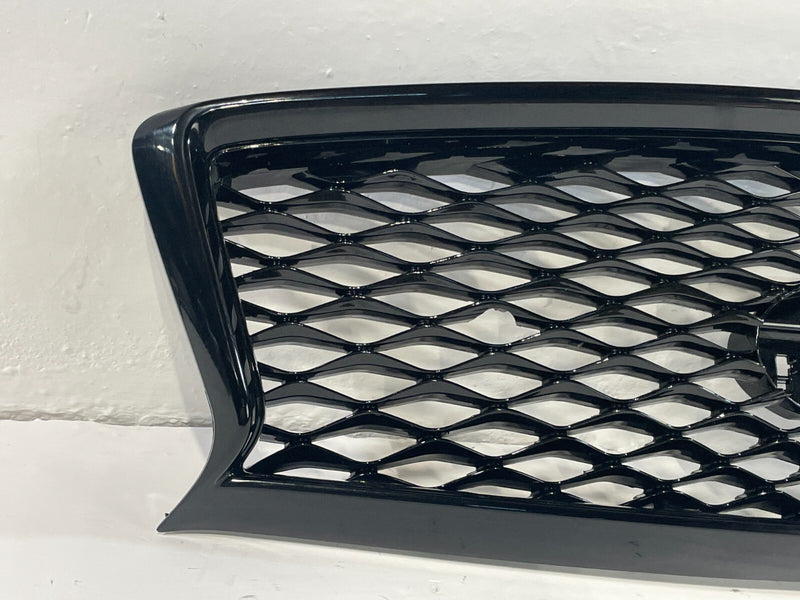 Load image into Gallery viewer, 2018-2020 INFINITI Q50 FRONT BUMPER UPPER GRILLE W/O EMBLEM 62310-6HH0A # 93919
