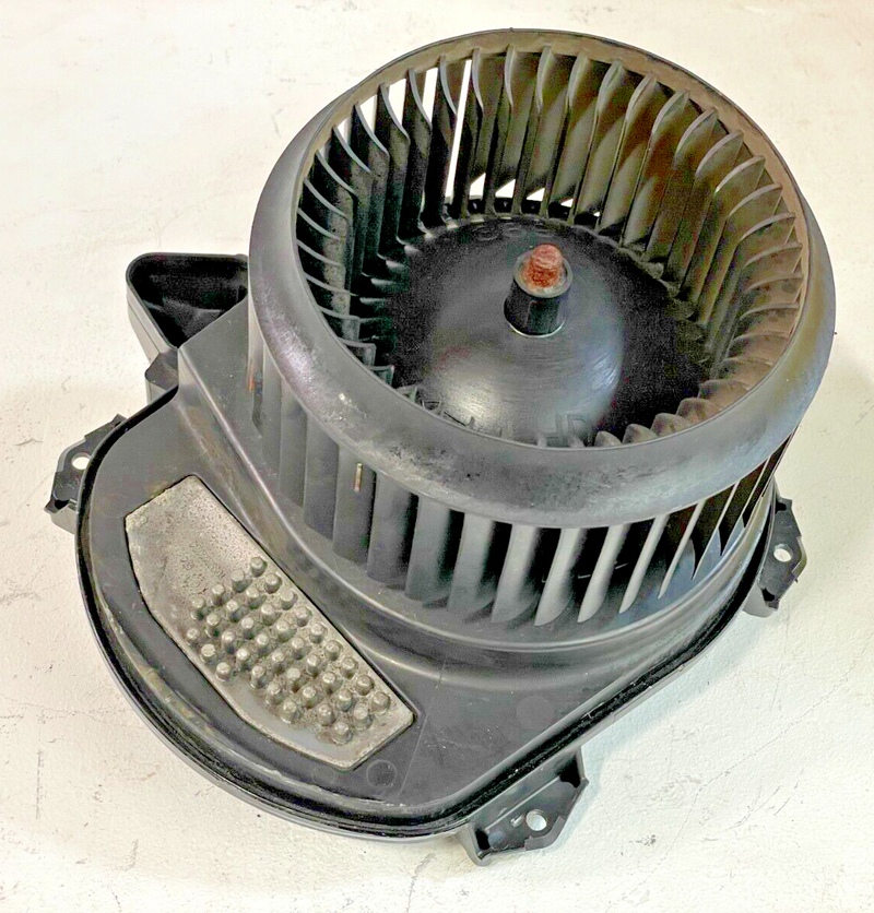 Load image into Gallery viewer, ⭐⭐ 2017 - 2019 INFINITI QX30 AC A/C HEATER BLOWER W/ FAN MOTOR 27120-5DF0B ⭐⭐
