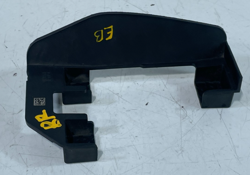 Load image into Gallery viewer, 20-22 HYUNDAI PALISADE REAR RIGHT BLIND SPOT RADAR SENSOR MODULE BRACKET #103039
