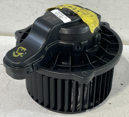 2020-2022 HYUNDAI PALISADE FRONT DASH AC A/C HEATER BLOWER W/ FAN MOTOR