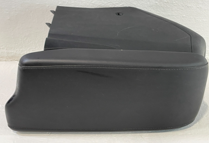 Load image into Gallery viewer, 20-22 HYUNDAI SONATA CENTER CONSOLE STORAGE COMPARTMENT BOX W/ ARMREST # 102105
