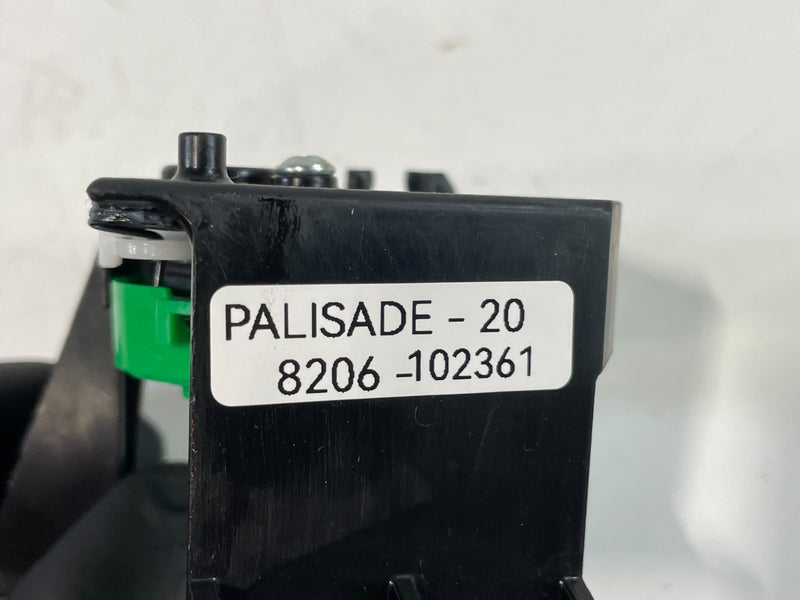 Load image into Gallery viewer, 2020-2022 HYUNDAI PALISADE FUEL GAS TANK DOOR LATCH LOCK ACTUATOR MODULE #102361
