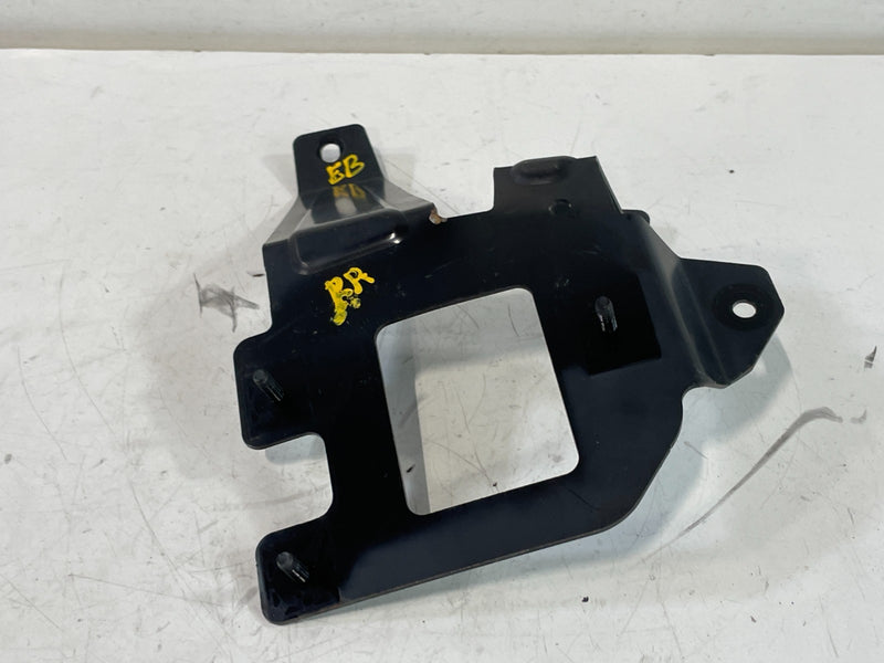 Load image into Gallery viewer, 20-22 HYUNDAI PALISADE REAR RIGHT SIDE BLIND SPOT RADAR SENSOR BRACKET # 102217
