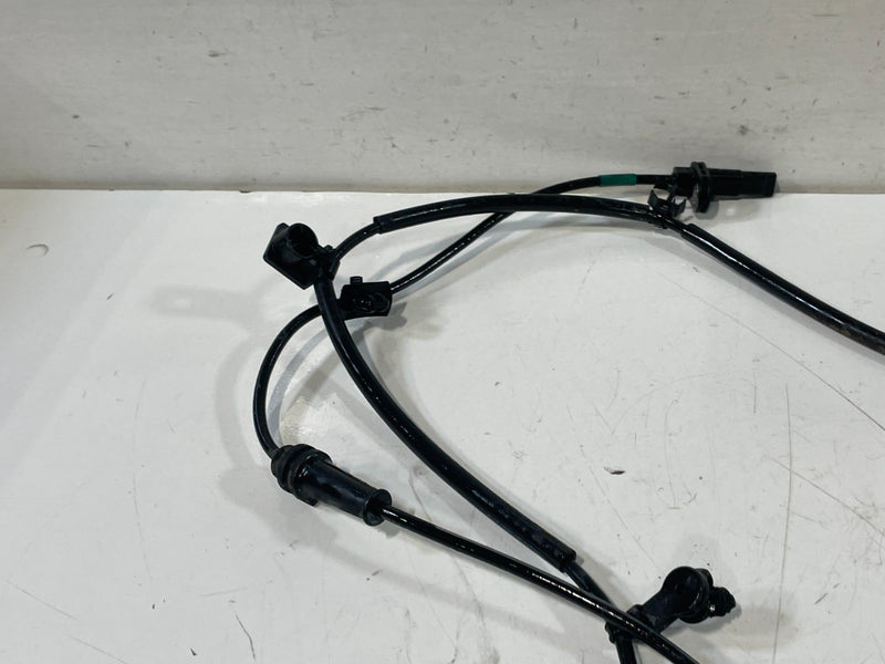 Load image into Gallery viewer, 2021-2023 HYUNDAI SANTA FE FRONT RIGHT SIDE ABS WHEEL SPEED SENSOR # 101885
