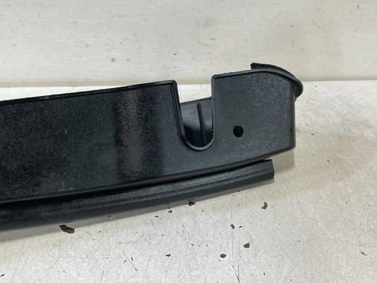 19-23 GENESIS G70 FRONT RIGHT PASSENGER SIDE HOOD BONNET SEAL STRIP COVER 100962