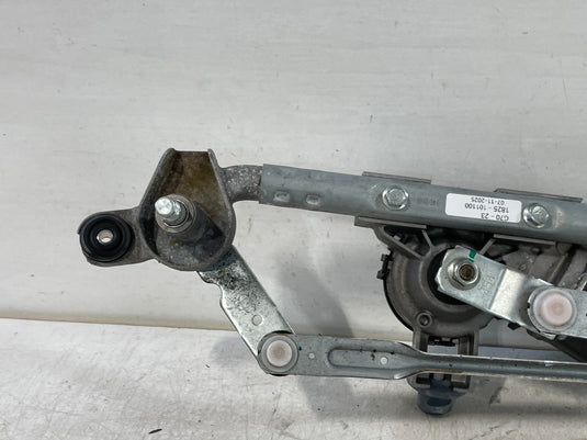 19-24 GENESIS G70 FRONT WINDSHIELD WIPER TRANSMISSION LINKAGE W/ MOTOR