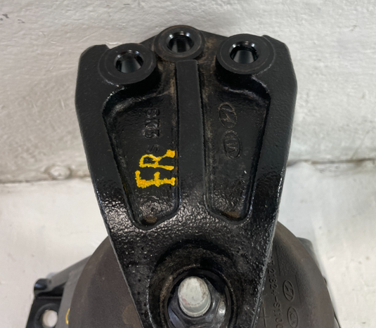 2020-2025 HYUNDAI PALISADE FRONT RIGHT ENGINE MOUNT SUPPORT BRACKET