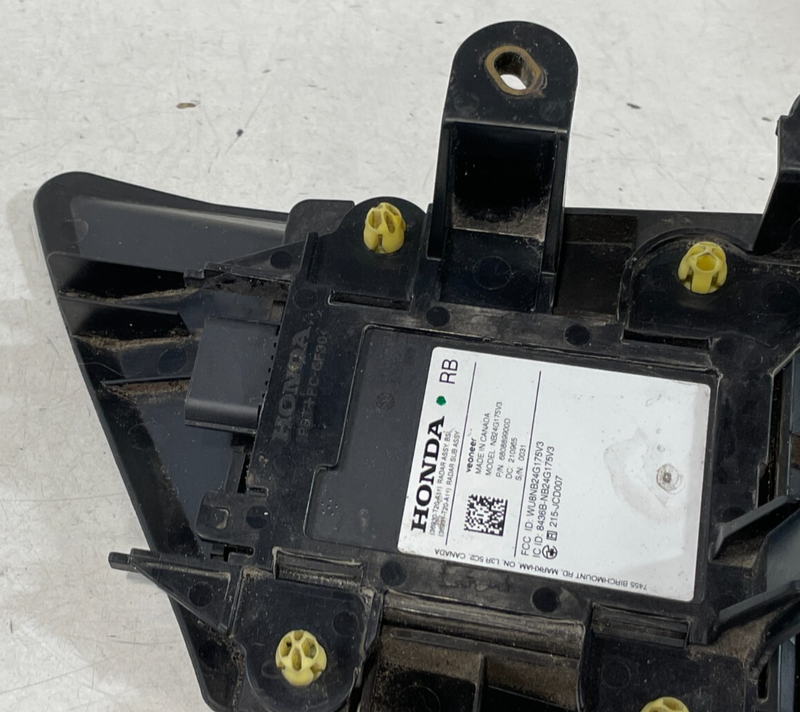 Load image into Gallery viewer, 22-23 HONDA CIVIC EX SEDAN REAR RIGHT BLIND SPOT RADAR SENSOR W/ BRACKET # 96128
