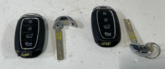 2019-2020 HYUNDAI SANTA FE ENGINE & LIFTGATE CONTROL MODULE W/ KEY FOB