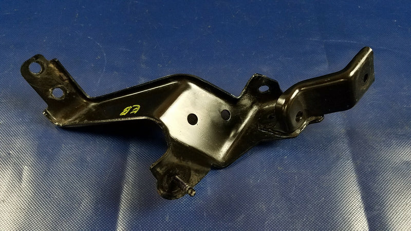Load image into Gallery viewer, 2013 - 2020 INFINITI JX35 QX60 POWER STEERING PUMP MOUNT SUPPORT BRACKET # 56424
