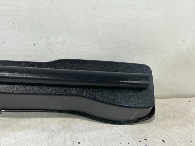Load image into Gallery viewer, 19-23 GENESIS G70 FRONT RIGHT PASSENGER SIDE HOOD BONNET SEAL STRIP COVER 100962
