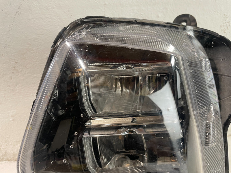 Load image into Gallery viewer, 2022-2024 HYUNDAI TUCSON FRONT LEFT SIDE LED HEADLIGHT HEADLAMP # IG19-HDU1114
