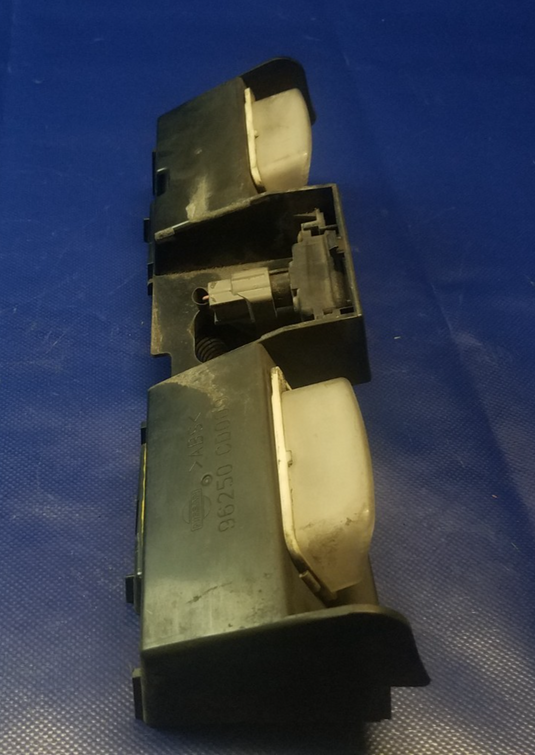 2003 - 2020 NISSAN 350Z REAR BUMPER LICENSE PLATE LIGHT LAMP