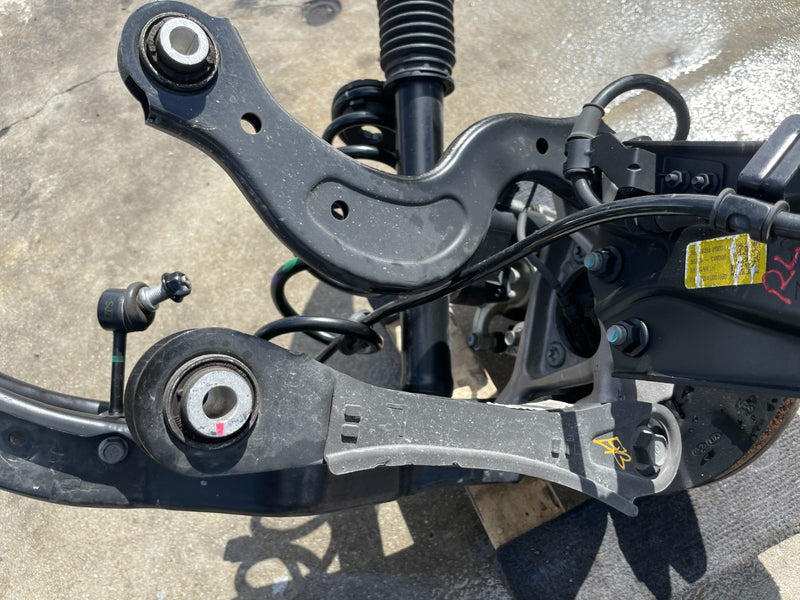 Load image into Gallery viewer, 23-25 KIA SPORTAGE FWD REAR LEFT DRIVER SIDE SUSPENSION KNEE ASSEMBLY # 106668
