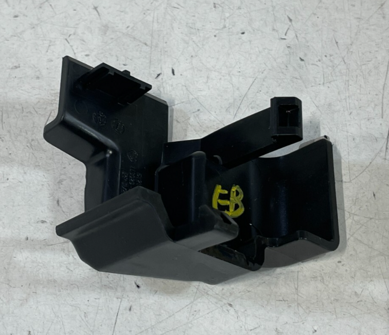Load image into Gallery viewer, 2019 - 2024 BMW 330e 330i POSITIVE TERMINAL BATTERY MOUNT BRACKET COVER # 98413
