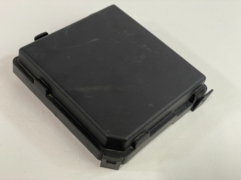 Load image into Gallery viewer, 19-20 INFINITI QX50 ENGINE FUSE RELAY BOX HOUSING LID COVER BRACKET 2.0L # 87417
