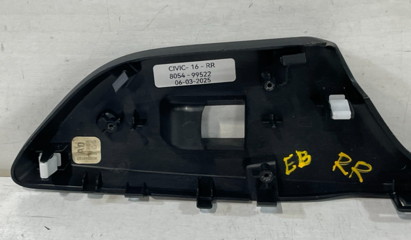 Load image into Gallery viewer, 16-22 HONDA CIVIC 19-21 INSIGHT REAR RIGHT SIDE DOOR WINDOW SWITCH BEZEL # 99522
