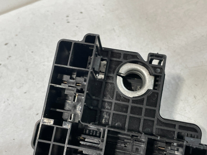 Load image into Gallery viewer, 2022-2023 KIA STINGER POSITIVE BATTERY FUSE TERMINAL COVER FUSIBLE LINK # 99636
