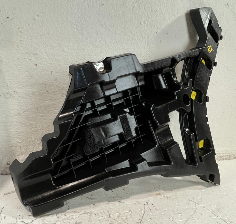 Load image into Gallery viewer, 22-25 GENESIS G70 REAR RIGHT SIDE BUMPER MOUNT SUPPORT BRACKET ASSEMBLY # 104353
