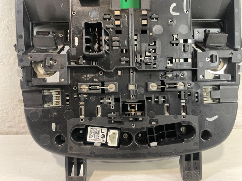 Load image into Gallery viewer, 21 - 23 HYUNDAI ELANTRA INTERIOR FRONT OVERHEAD ROOF MAP DOME LIGHT LAMP #104635
