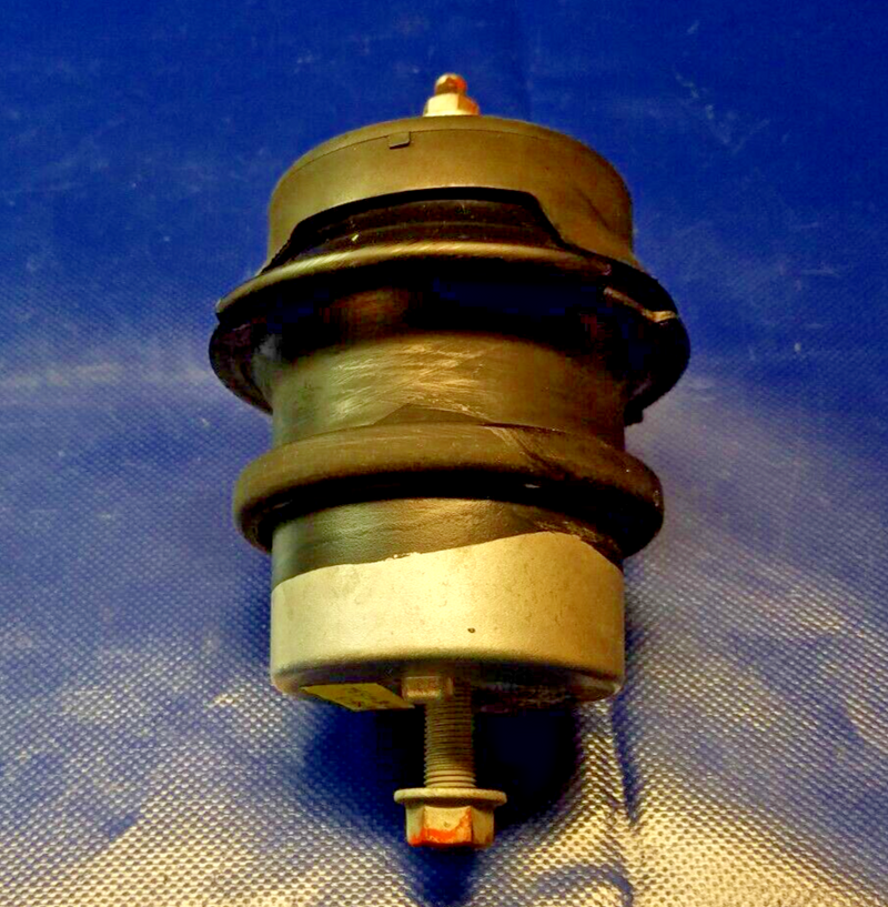 Load image into Gallery viewer, 2012 - 2018 INFINITI M35h Q70 RWD ENGINE MOTOR MOUNT INSULATOR 3.5L # 51534
