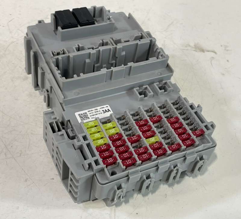 Load image into Gallery viewer, 2023-2024 HONDA ACCORD LX CABIN FUSE BOX RELAY MODULE 38200-30A-A01 #103472

