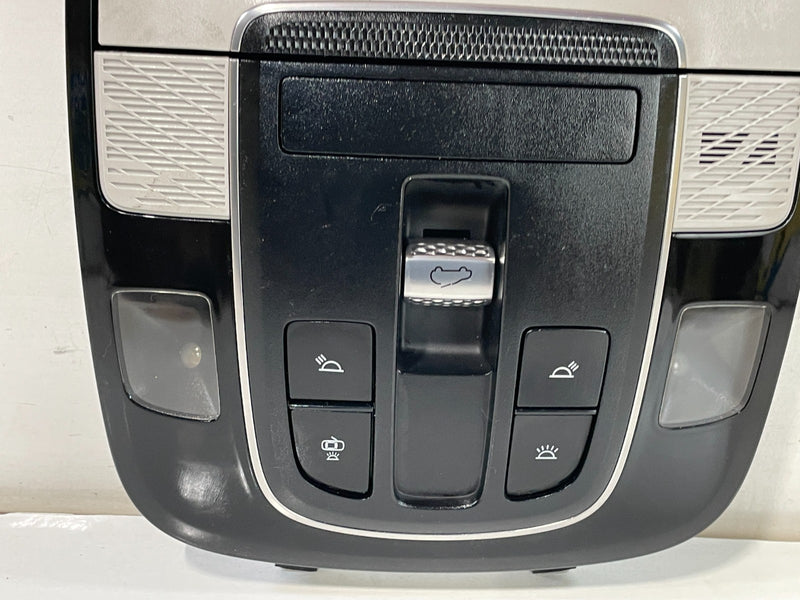 Load image into Gallery viewer, 20-22 HYUNDAI PALISADE SEL FRONT OVERHEAD ROOF MAP DOME LIGHT LAMP BEIGE #101316
