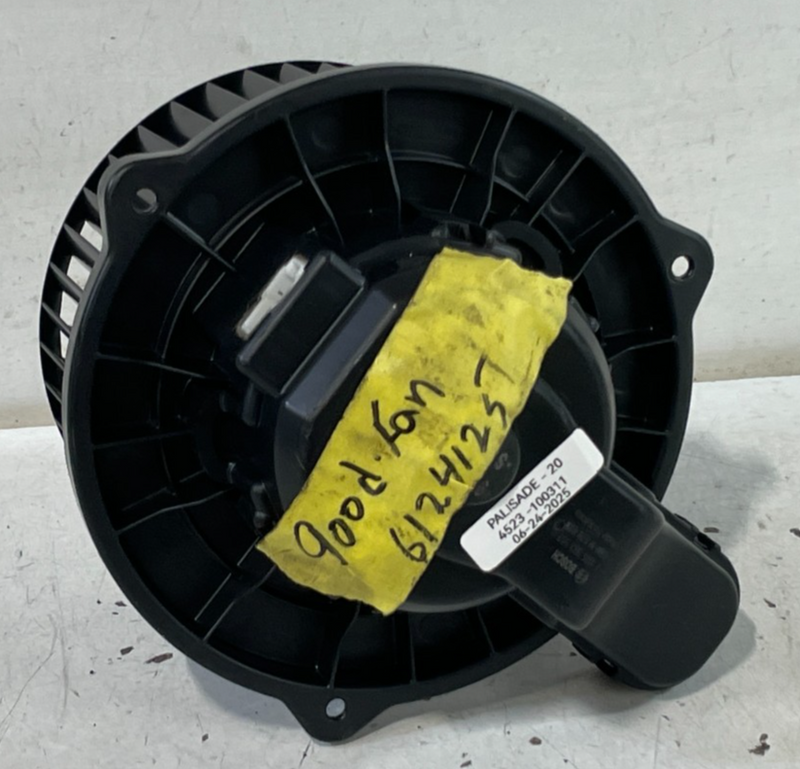 Load image into Gallery viewer, 2020-2022 HYUNDAI PALISADE FRONT DASH AC A/C HEATER BLOWER W/ FAN MOTOR # 102199
