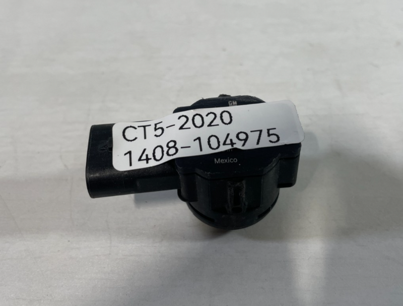 Load image into Gallery viewer, 2019 - 2024 CADILLAC XT4 CT4 CT6 BUMPER PDC PARKING SENSOR AID ASSIST # 104975
