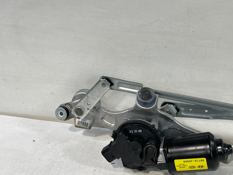 Load image into Gallery viewer, 18-23 KIA STINGER FRONT WINDSHIELD WIPER TRANSMISSION LINKAGE W/ MOTOR # 99735
