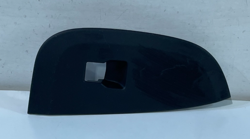 Load image into Gallery viewer, 2023-2025 HONDA HR-V REAR RIGHT PASSENGER SIDE DOOR WINDOW SWITCH BEZEL # 101660
