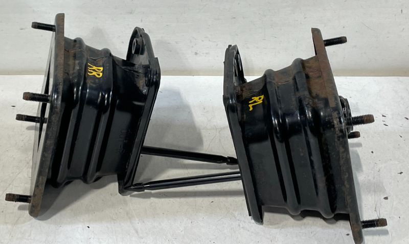 Load image into Gallery viewer, KIA STINGER REAR LH OR RH BUMPER REINFORCEMENT IMPACT BAR STAY BRACKET # 99615
