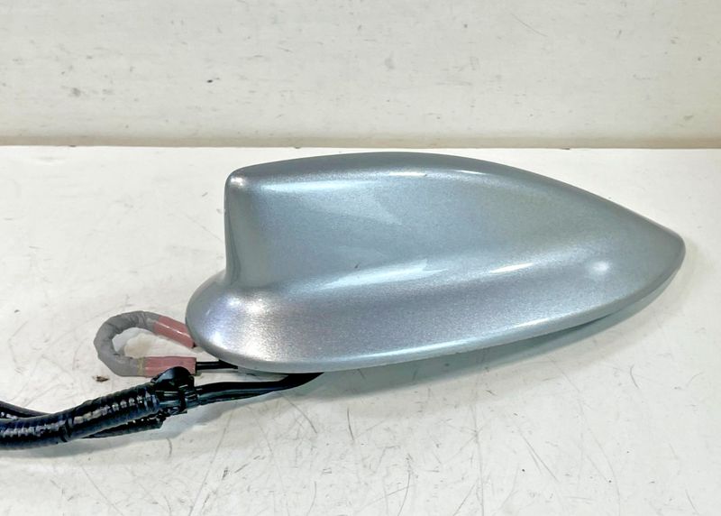 Load image into Gallery viewer, 17-20 ACURA MDX TOP ROOF SATELLITE SHARK FIN RADIO ANTENNA SILVER NH830M #102781
