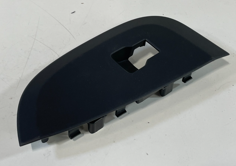 Load image into Gallery viewer, 2023 - 2025 HONDA HR-V REAR LEFT DRIVER SIDE DOOR WINDOW SWITCH BEZEL # 101638
