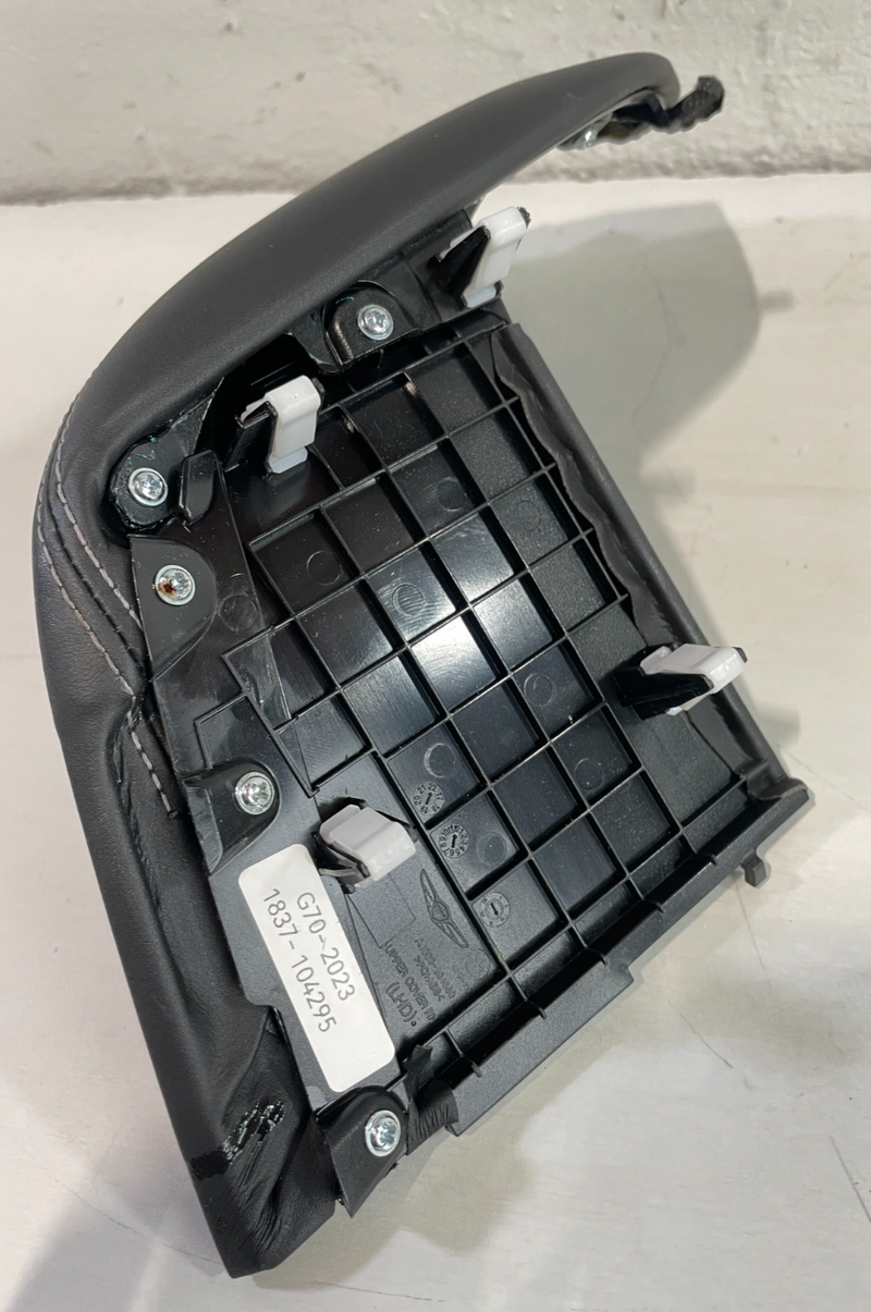 Load image into Gallery viewer, 2022-2023 GENESIS G70 FRONT RIGHT CENTRE CONSOLE SIDE TRIM PANEL COVER # 104295
