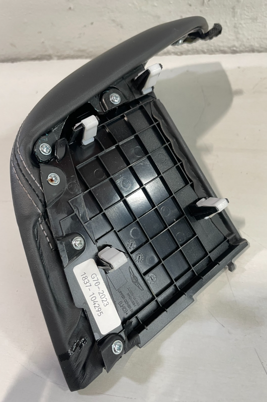 2022-2023 GENESIS G70 FRONT RIGHT CENTRE CONSOLE SIDE TRIM PANEL COVER