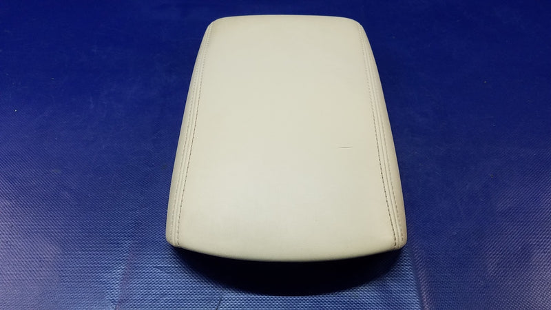 Load image into Gallery viewer, 2016 - 2020 INFINITI Q50 CENTER CONSOLE ARM REST ARMREST LID COVER # 74435
