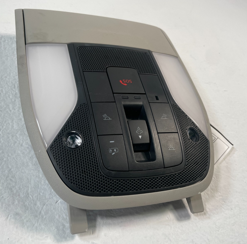 Load image into Gallery viewer, 2019 - 2022 INFINITI QX50 FRONT ROOF OVERHEAD CONSOLE DOME LIGHT LAMP # 106466
