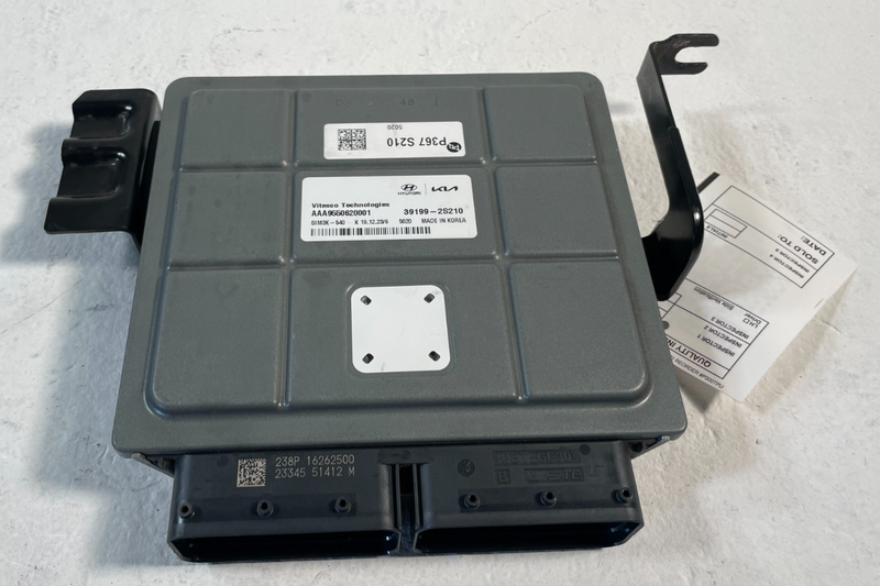 Load image into Gallery viewer, 23-25 KIA SPORTAGE ENGINE &amp; BODY CONTROL MODULE ECM BCM W/ KEY FOB 2.5L # 106584
