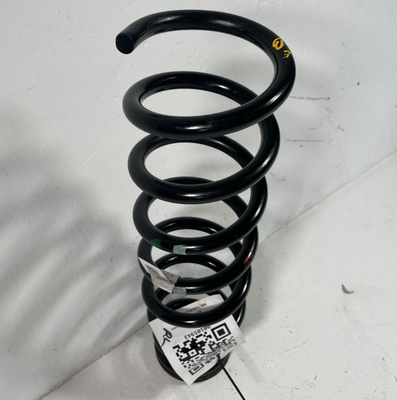 Load image into Gallery viewer, 2022-2025 HYUNDAI TUCSON AWD REAR LEFT DRIVER COIL SPRING 55335-CWPW0 # 105943
