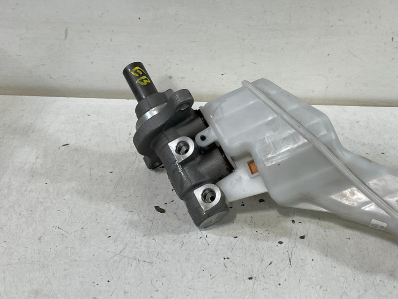 Load image into Gallery viewer, 2020-2025 HYUNDAI PALISADE BRAKE MASTER CYLINDER RESERVOIR BOOSTER TANK # 100840
