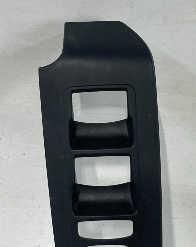 Load image into Gallery viewer, 2022 - 2025 HONDA CIVIC FRONT LEFT SIDE POWER DOOR WINDOW SWITCH BEZEL # 100457
