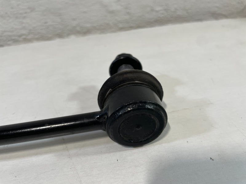 Load image into Gallery viewer, HYUNDAI PALISADE SANTA FE FRONT LH OR RH STABILIZER SWAY BAR END LINK # 104693
