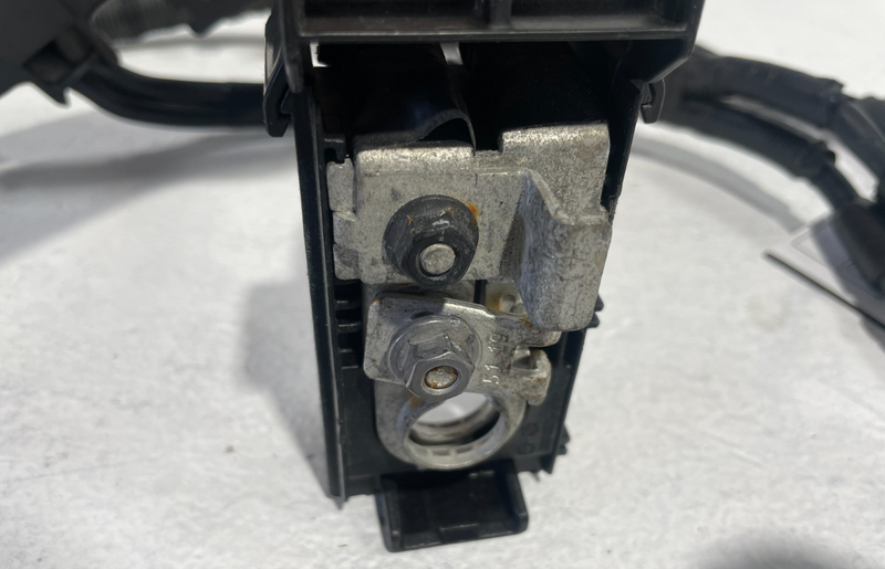 Load image into Gallery viewer, 2021 - 2023 HYUNDAI ELANTRA POSITIVE BATTERY CABLE WIRE WIRING HARNESS # 105387
