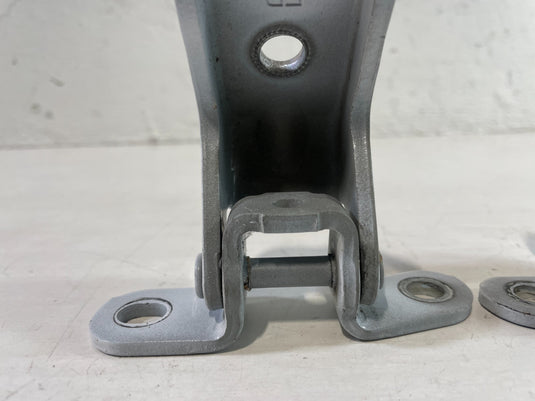 2019 - 2026 HYUNDAI SANTA FE FRONT RIGHT UPPER & LOWER DOOR HINGE